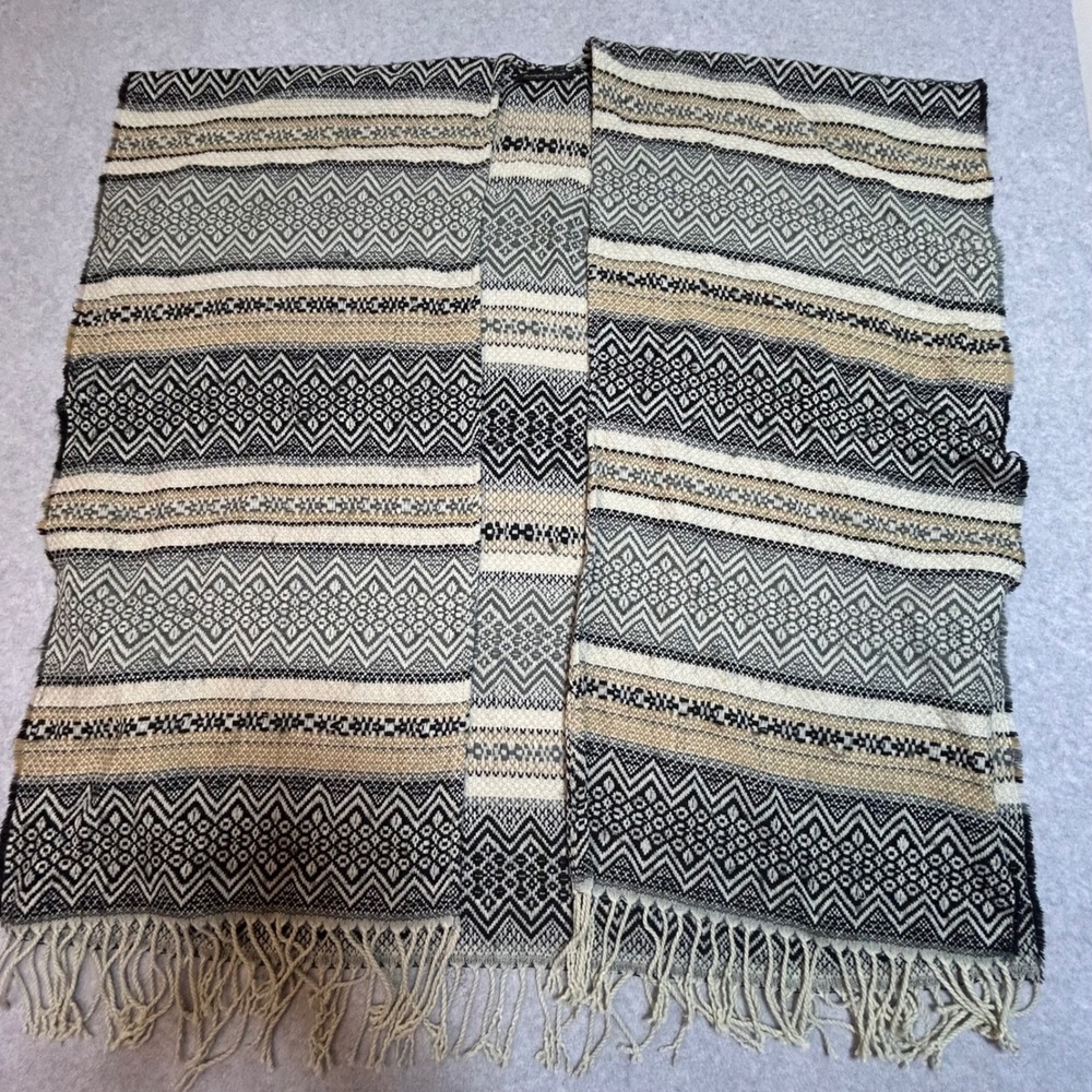 Geo Pattern Fringe Poncho Cardigan Wrap One Size Neutrals aztec Fringe Boho